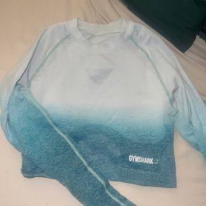 Gym shark workout top ombré blue